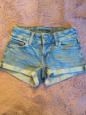 Arizona Jean Company Light Wash Low-Rise Denim Shorts